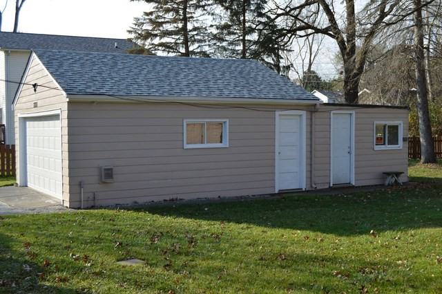 2605 Benjamin Dr - Photo 2 of 16