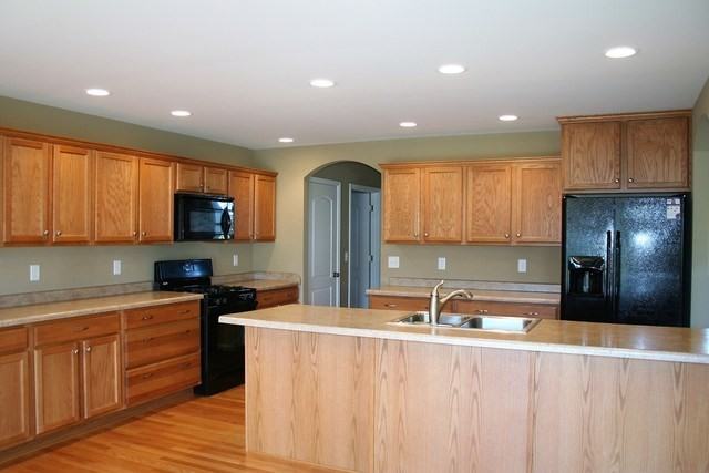 968 Hamilton Dr - Photo 2 of 16