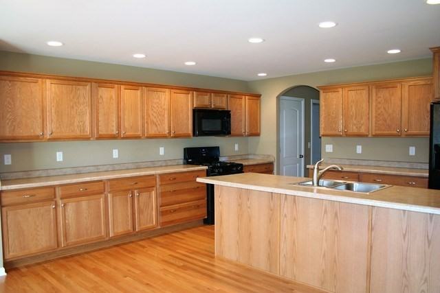 968 Hamilton Dr - Photo 3 of 16