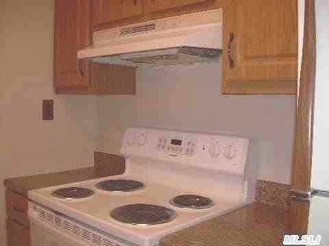 39 Richmond Blvd - Photo 3 of 9