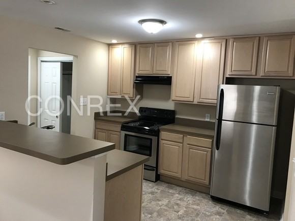 212 N Williams St - Photo 2 of 11