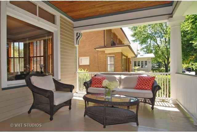 555 Ashland Ave - Photo 2 of 24