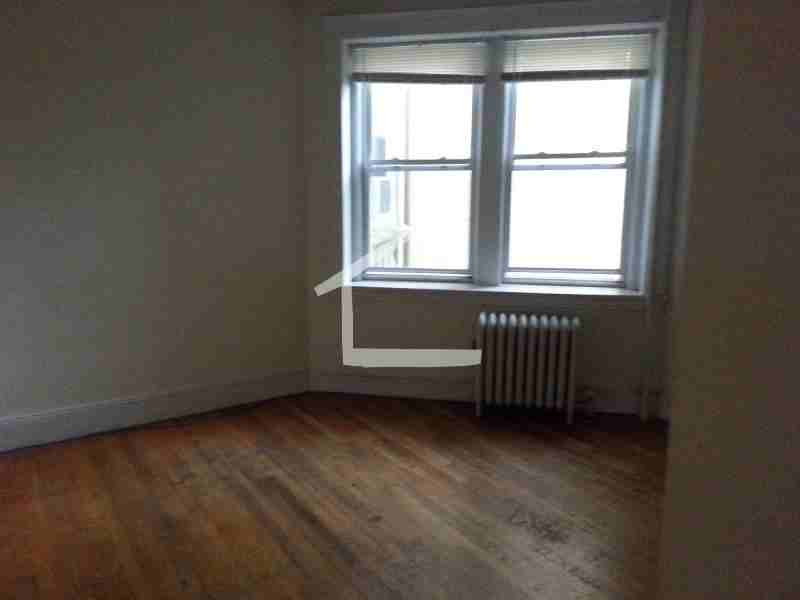 98-48 Egmont St #003