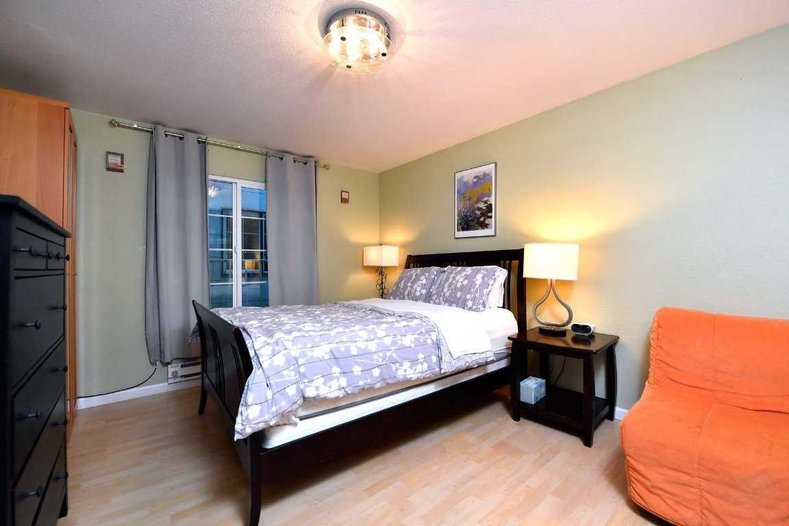 1337 48th Ave - Photo 2 of 13