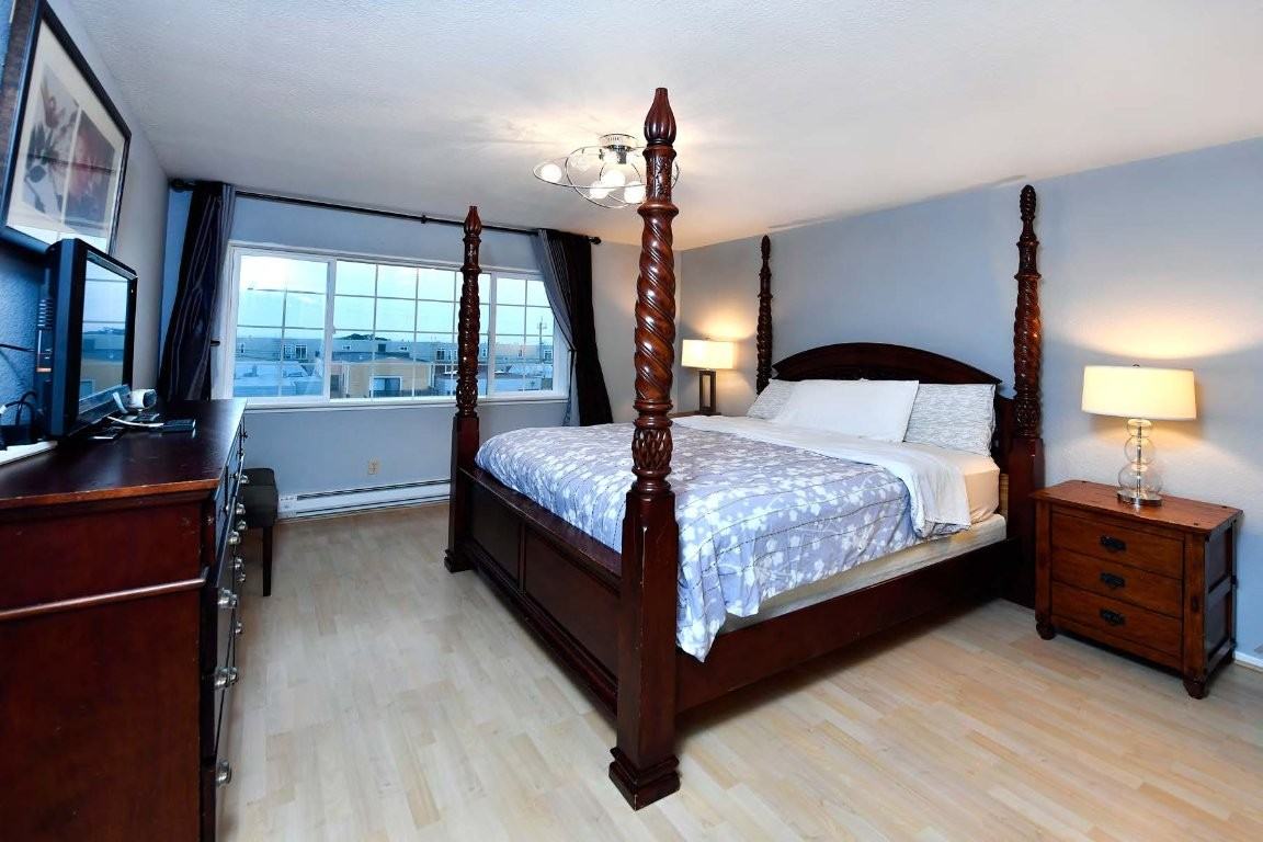 1337 48th Ave - Photo 3 of 13