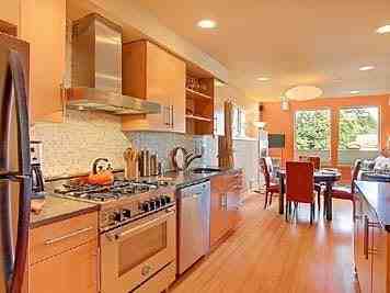 6021A California Ave SW - Photo 2 of 11