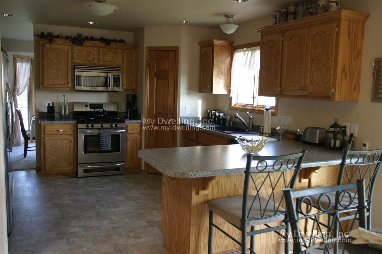 461 Tahoe Ln - Photo 3 of 25