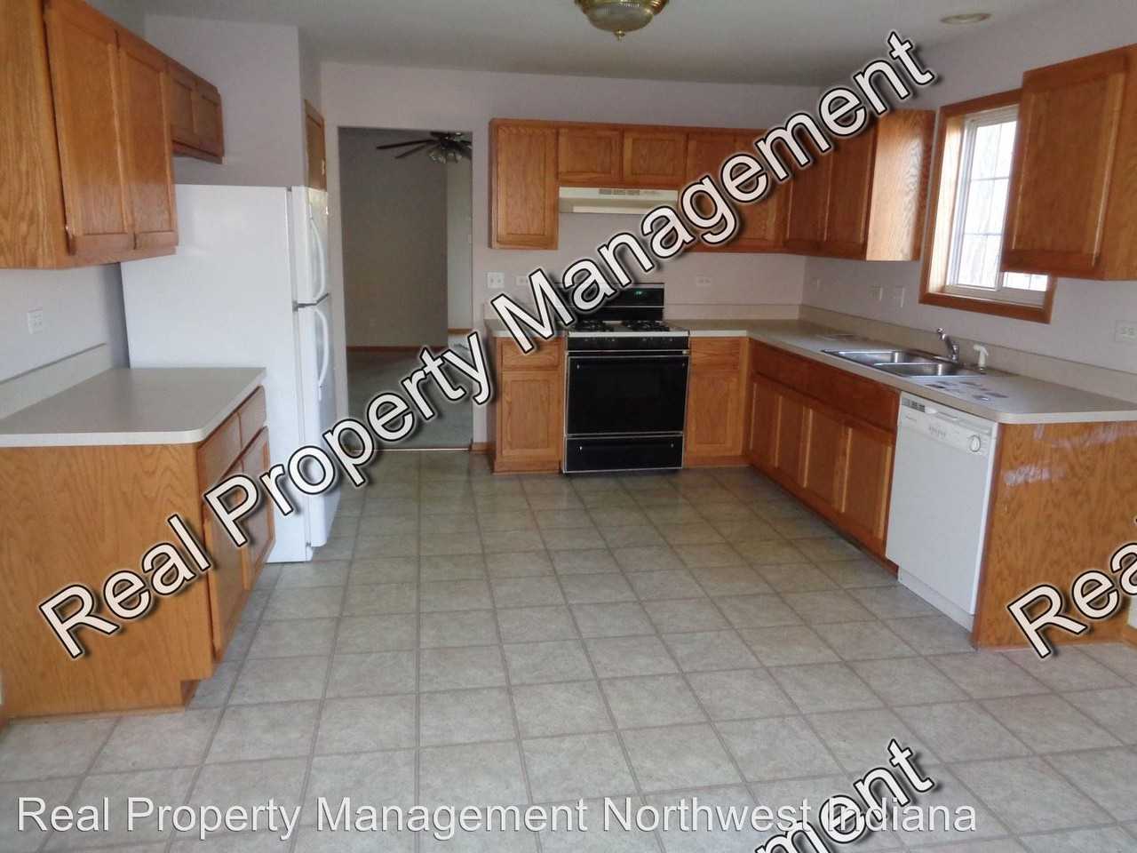 9743 Kennedy Ave - Photo 3 of 13