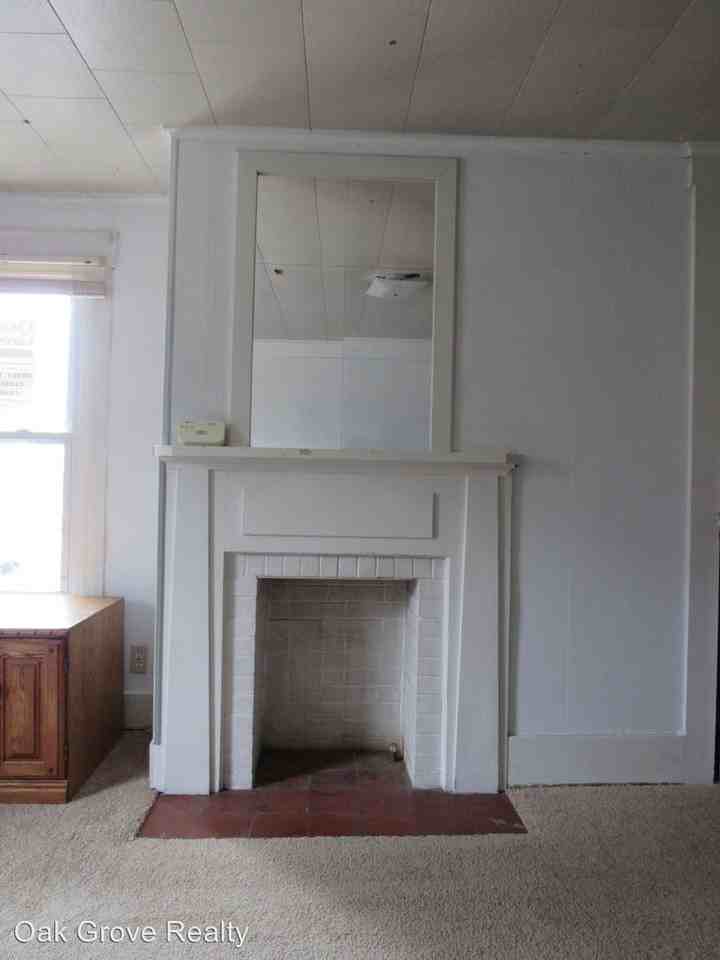 1004 Church St - Photo 3 of 13