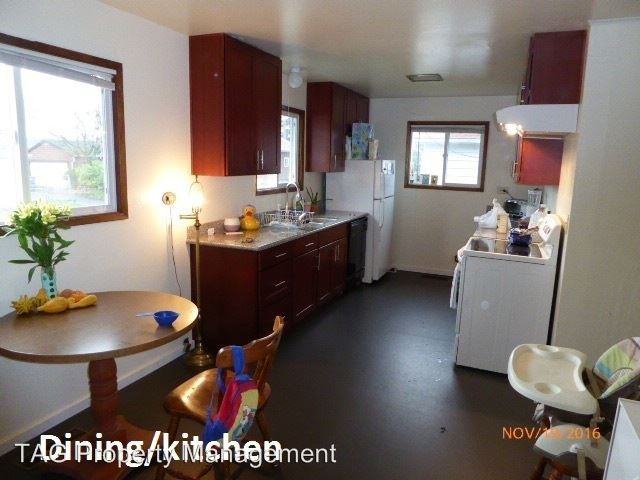 5571 18th Ave S - Photo 3 of 4