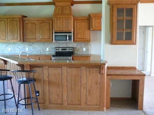 3005 Line Dr - Photo 3 of 5