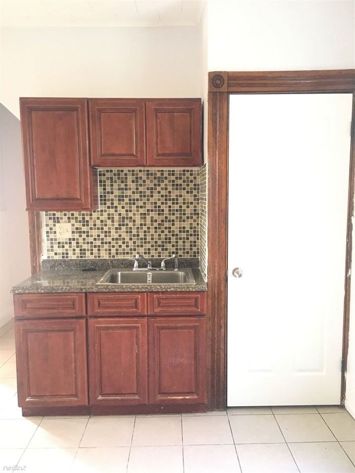 7 Parmelee Ave - Photo 2 of 20