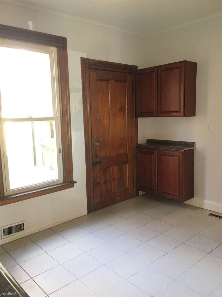 7 Parmelee Ave - Photo 3 of 20