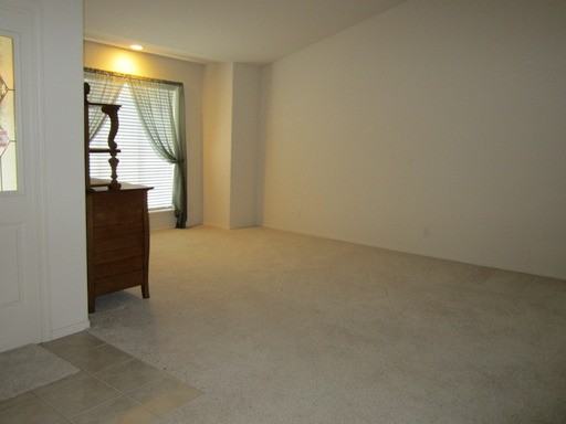 2730 Golfview Ave - Photo 3 of 16