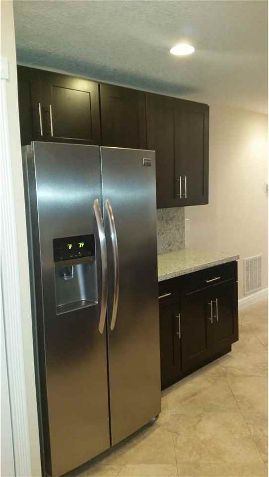 11071 SW 11th Pl - Photo 3 of 8