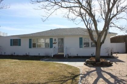 7 Seatuck Ln - Photo 2 of 8