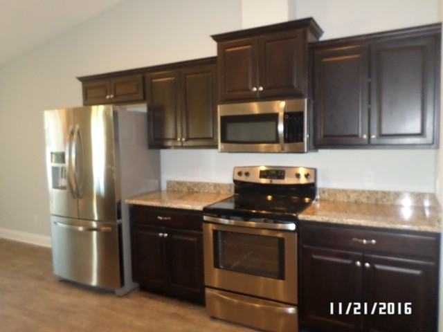 13006 Westfield Ave - Photo 2 of 18