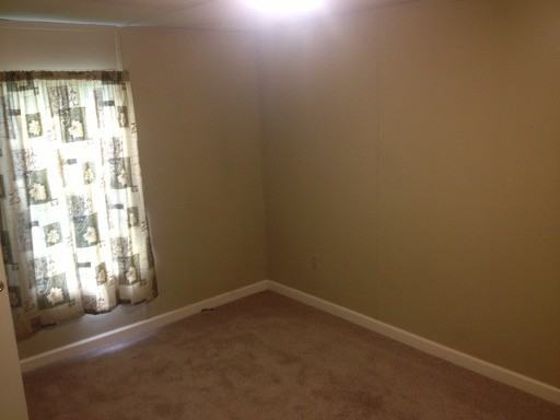 82 Dorothy Ln - Photo 2 of 8