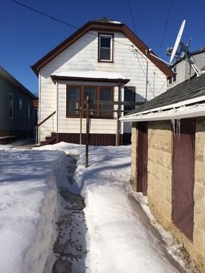 2932 S 16th St - Photo 2 of 13