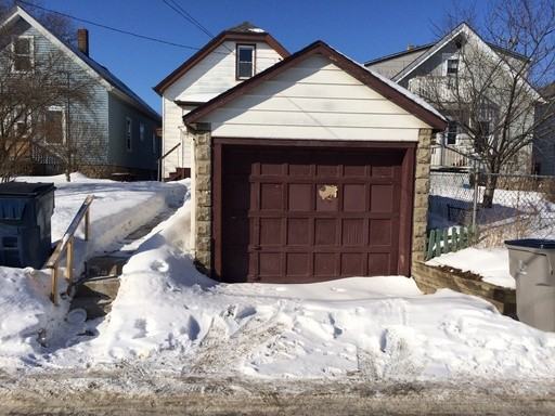 2932 S 16th St - Photo 3 of 13