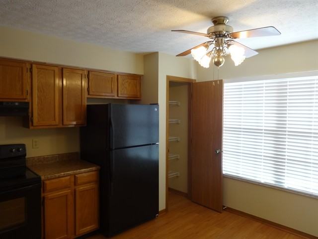 5294 Sawatch Dr - Photo 3 of 9