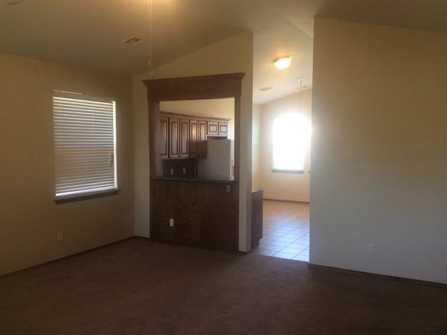 2421 Arbor Dr - Photo 2 of 7