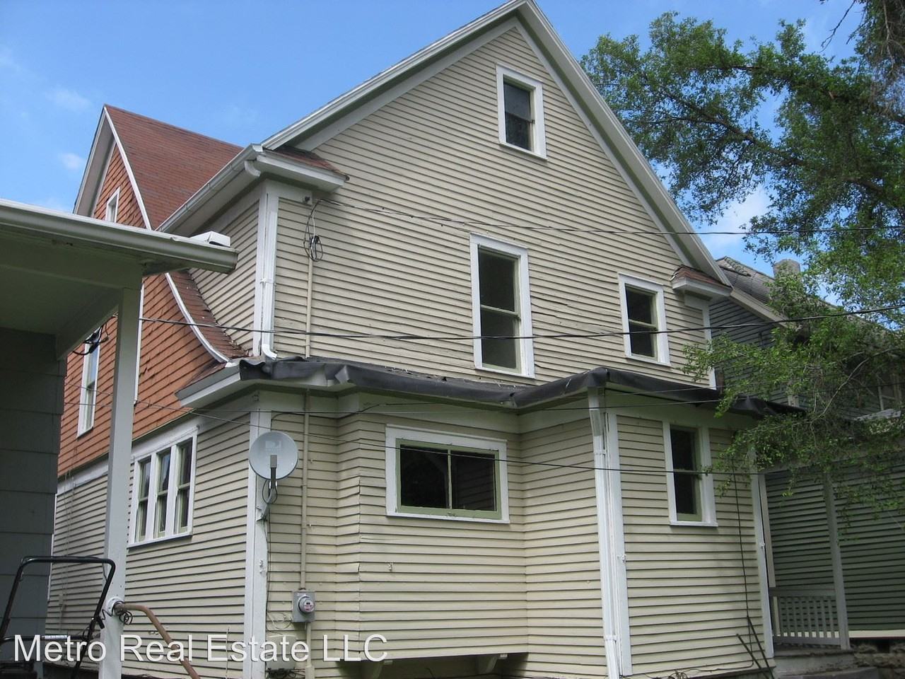 343 W Creighton Ave - Photo 2 of 13