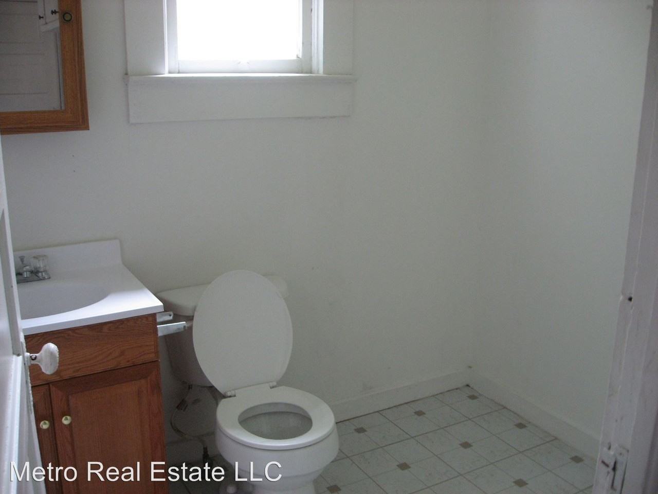 343 W Creighton Ave - Photo 3 of 13