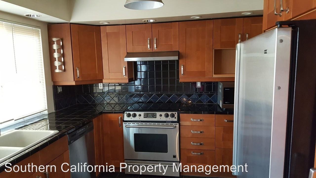 13065 Thoroughbred Way - Photo 2 of 10