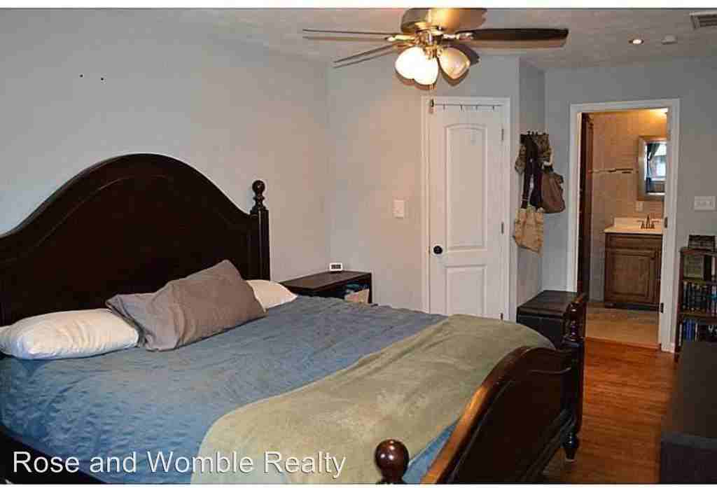 5748 Townley Ave - Photo 3 of 32