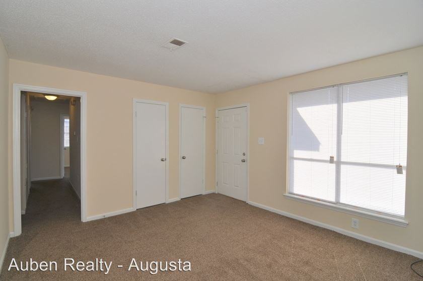2703 Gardenbrook Ct - Photo 3 of 13