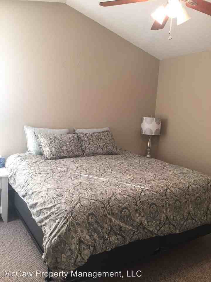 3917 Bond St - Photo 3 of 6