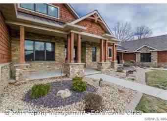 970 Lake View Dr - Photo 2 of 24