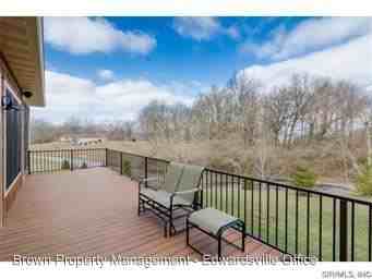 970 Lake View Dr - Photo 3 of 24