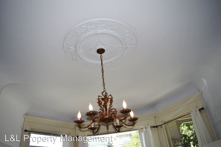 330 Scott St - Photo 3 of 14