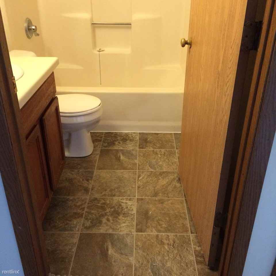 Hillcrest Apartments - Photo 2 of 11