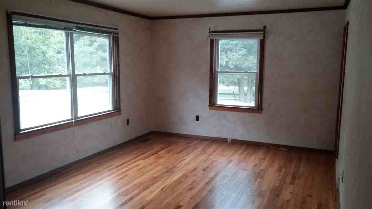 1183 Sheppards Mill Rd - Photo 3 of 4