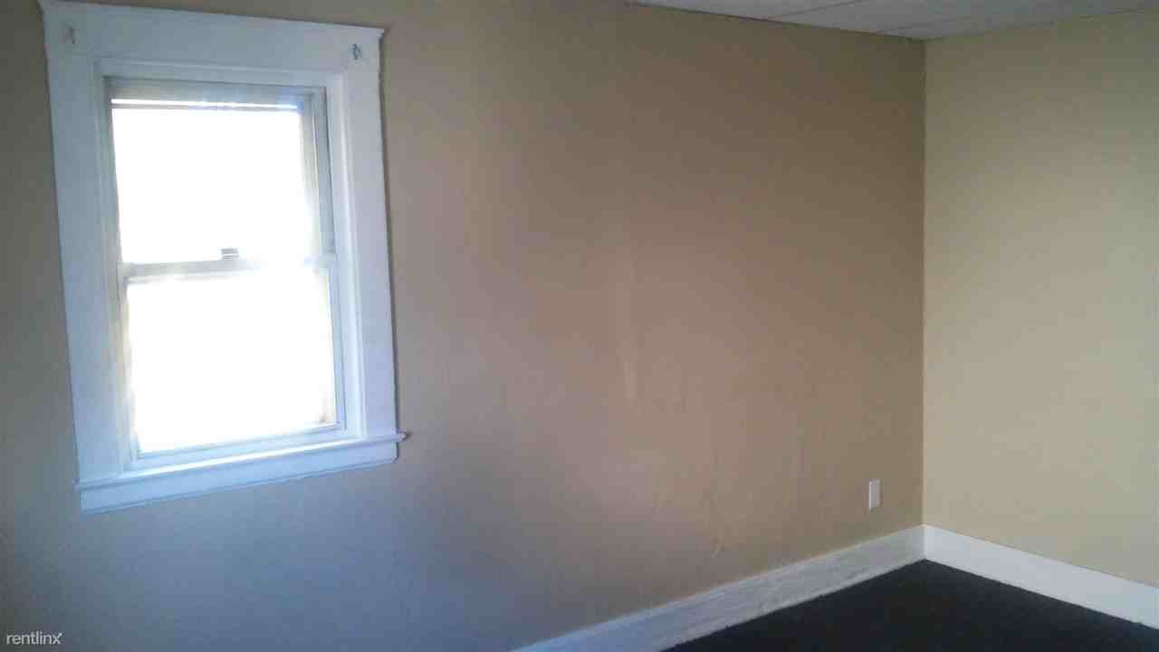 483 23rd St - Photo 2 of 9