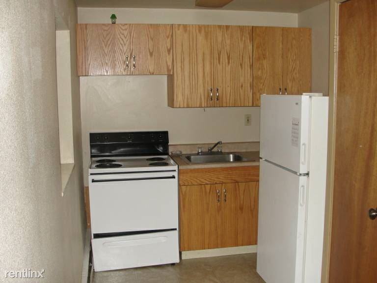 632 9th St - Photo 2 of 6