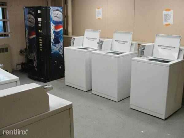 632 9th St - Photo 3 of 6