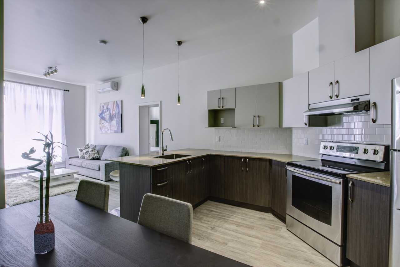 460 Rue Saint-Charles Ouest #109 - Photo 3 of 10