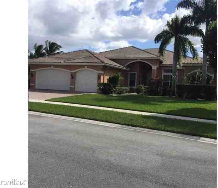 14910 SW 40th St #A - Photo 3 of 12