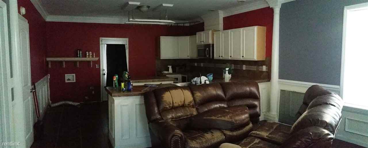1104 3rd Circle Prospect - Photo 3 of 4