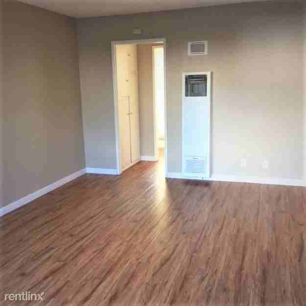 452 W 10th St #1 - Photo 3 of 6