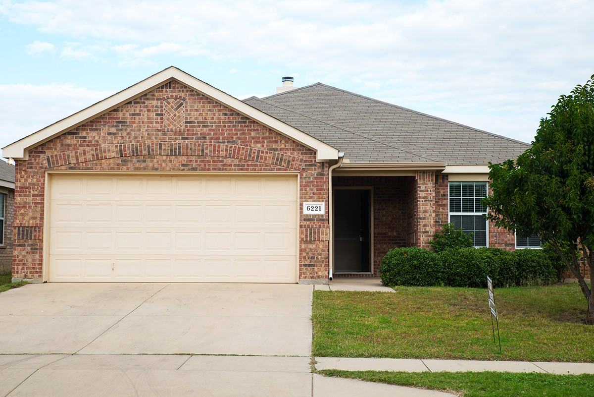 6221 Chalk Hollow Drive - Photo 3 of 32