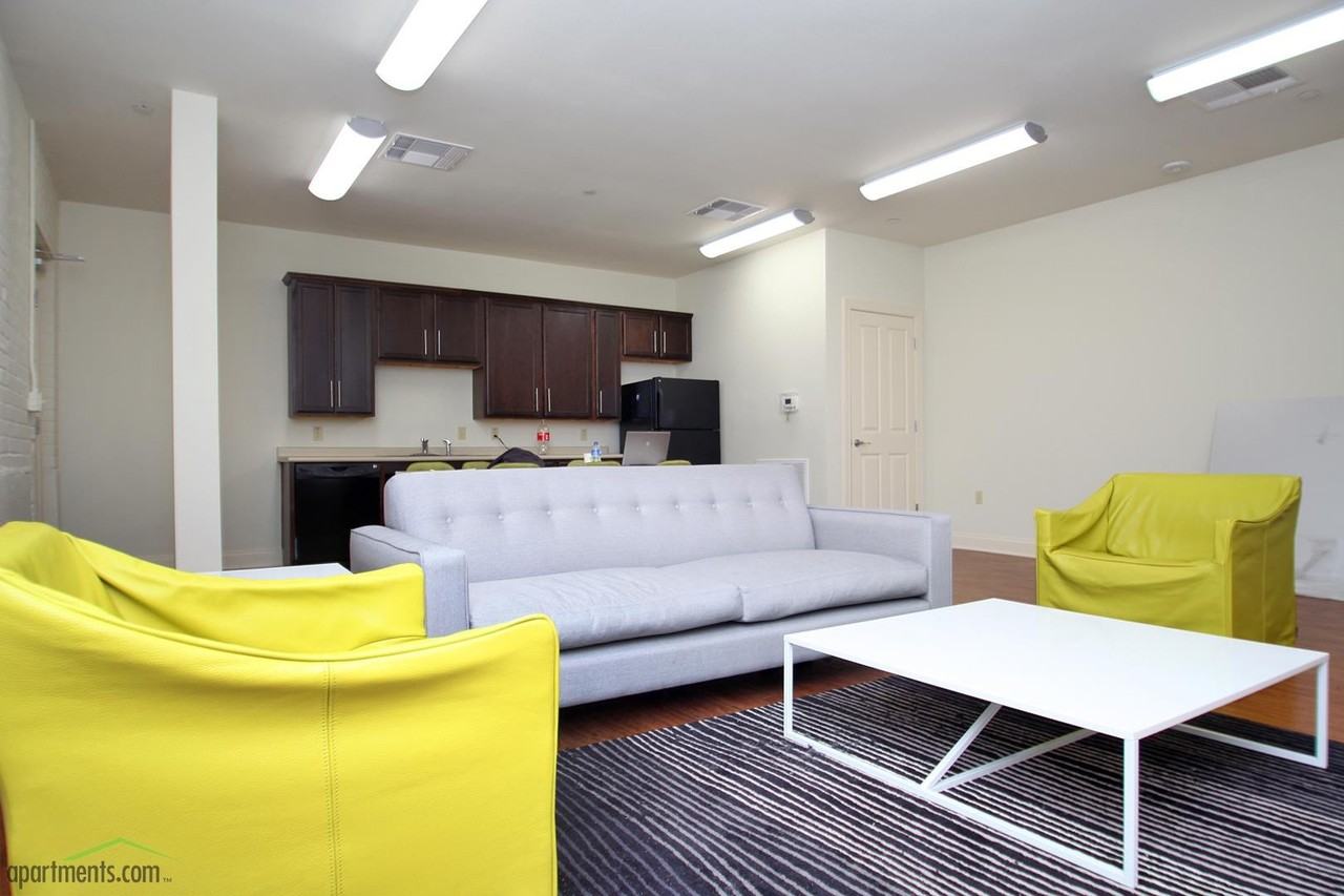 Beltline/Corona Apartments - Photo 2 of 8