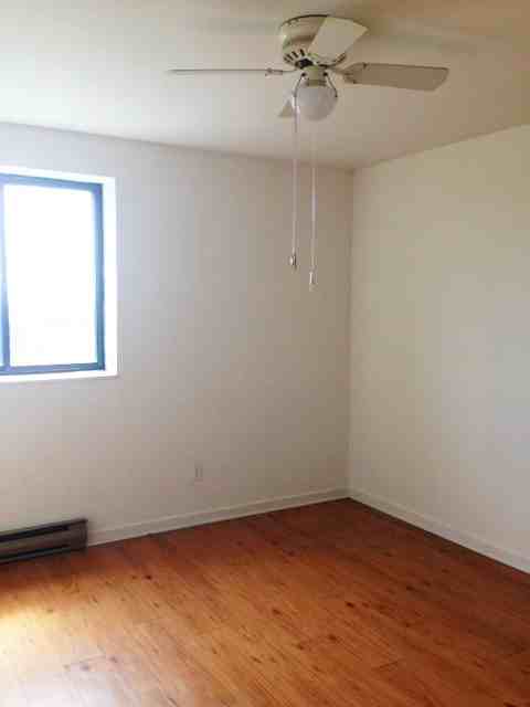 920 Gardiners Road - Photo 2 of 7