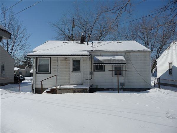 21412 Waltham Rd - Photo 3 of 13