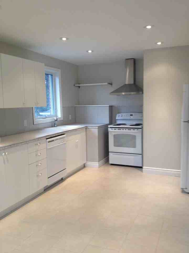 7 Shadowbrook Drive - Photo 2 of 10