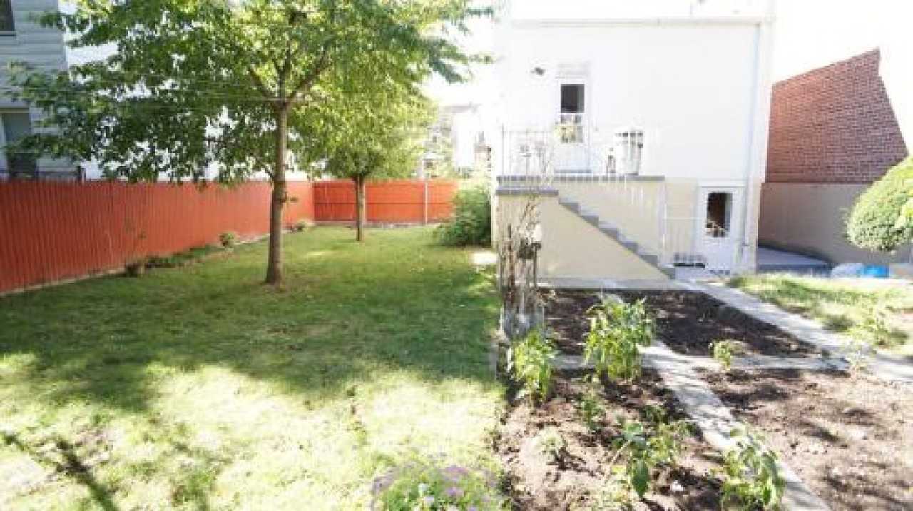 2556 Radcliff Avenue #1 - Photo 3 of 14